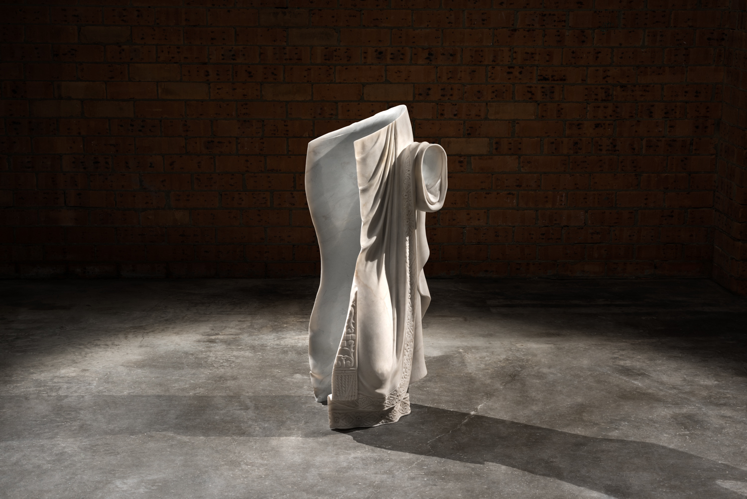    Robes of the effigy  &nbsp;2016 Imperial white, found object 