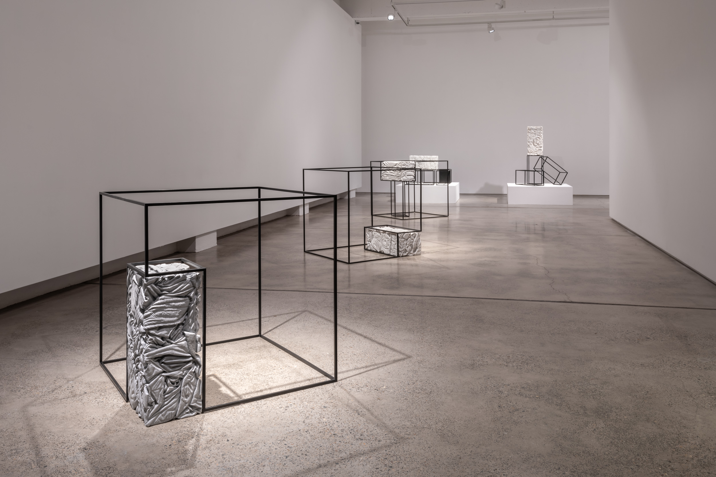 Alex Seton_Cargo_2018_Installation_002.jpg