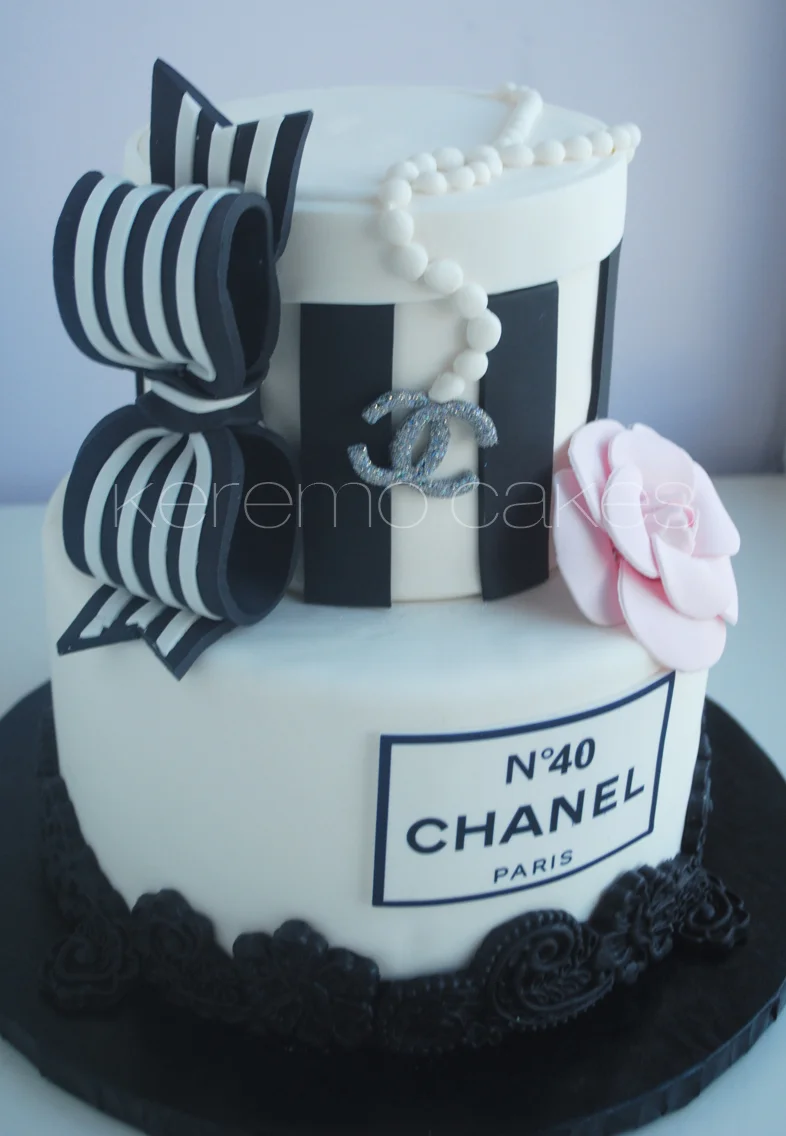 chanel bow cake.jpg
