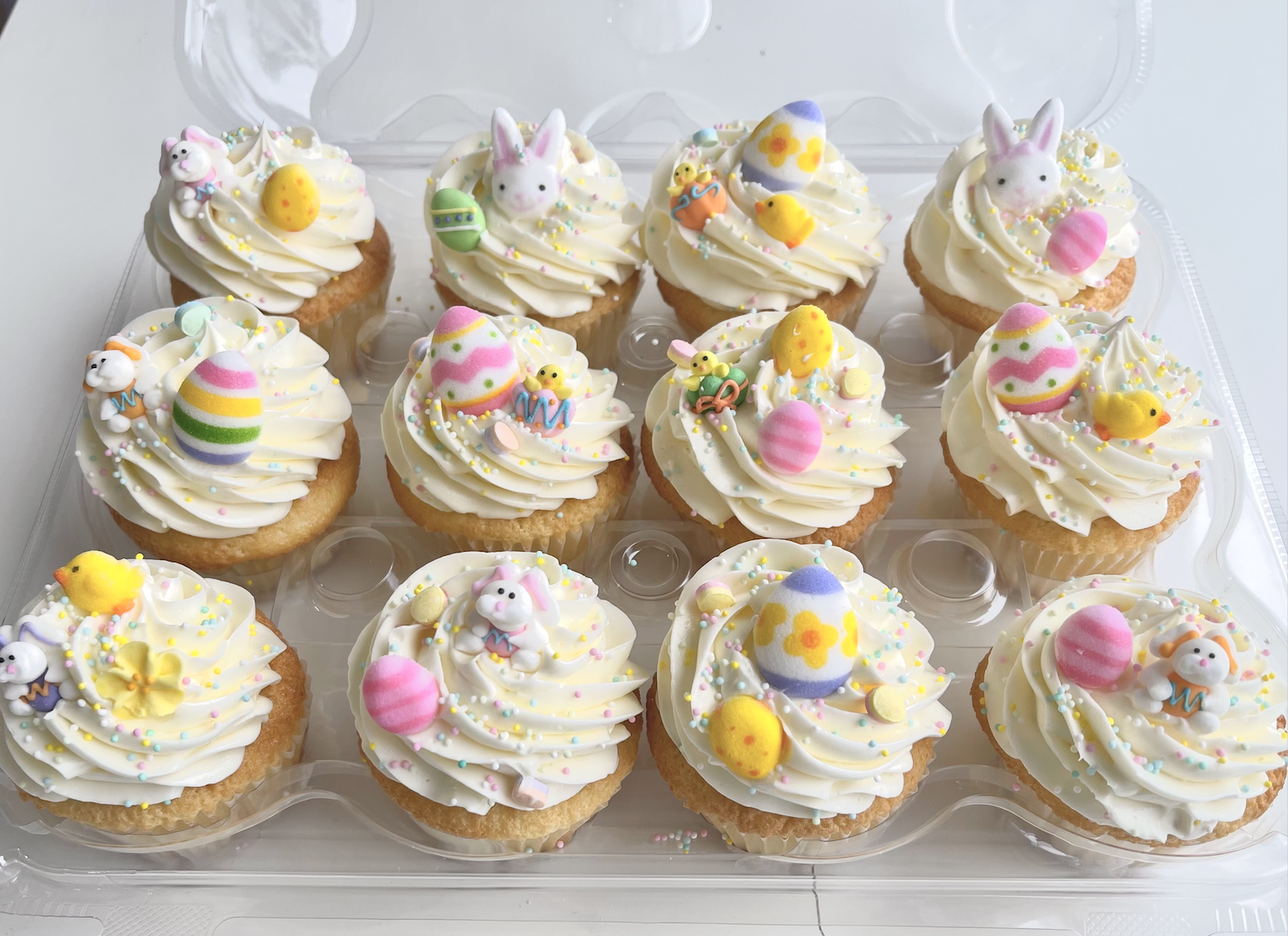 easter cupcakes.jpg