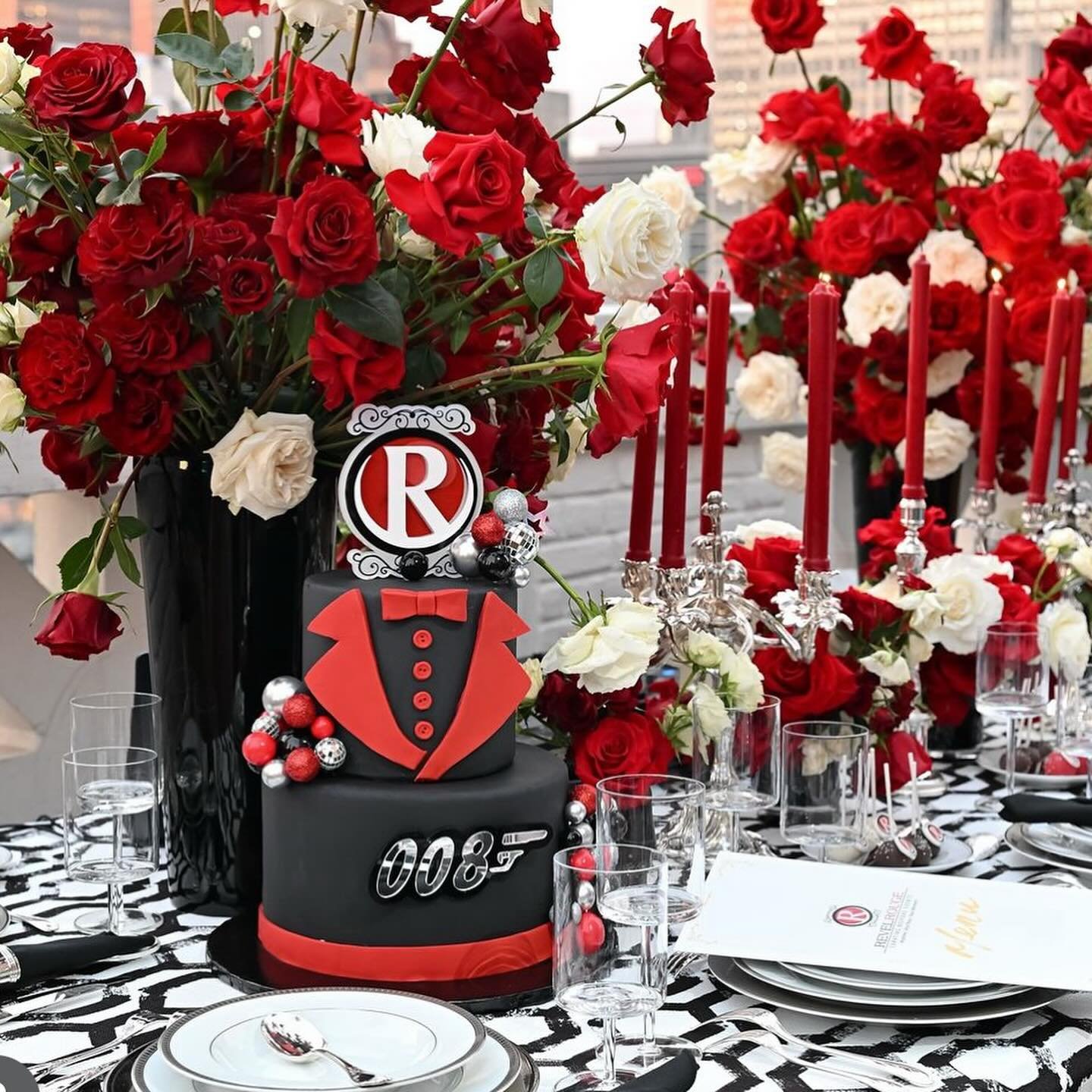 Lucky 8! 🎲🌹 Congrats to our friends at @revelrouge! We had a blast celebrating! Wishing you many more!❤️🎂 #keremocakes 📸: @andrewwerner