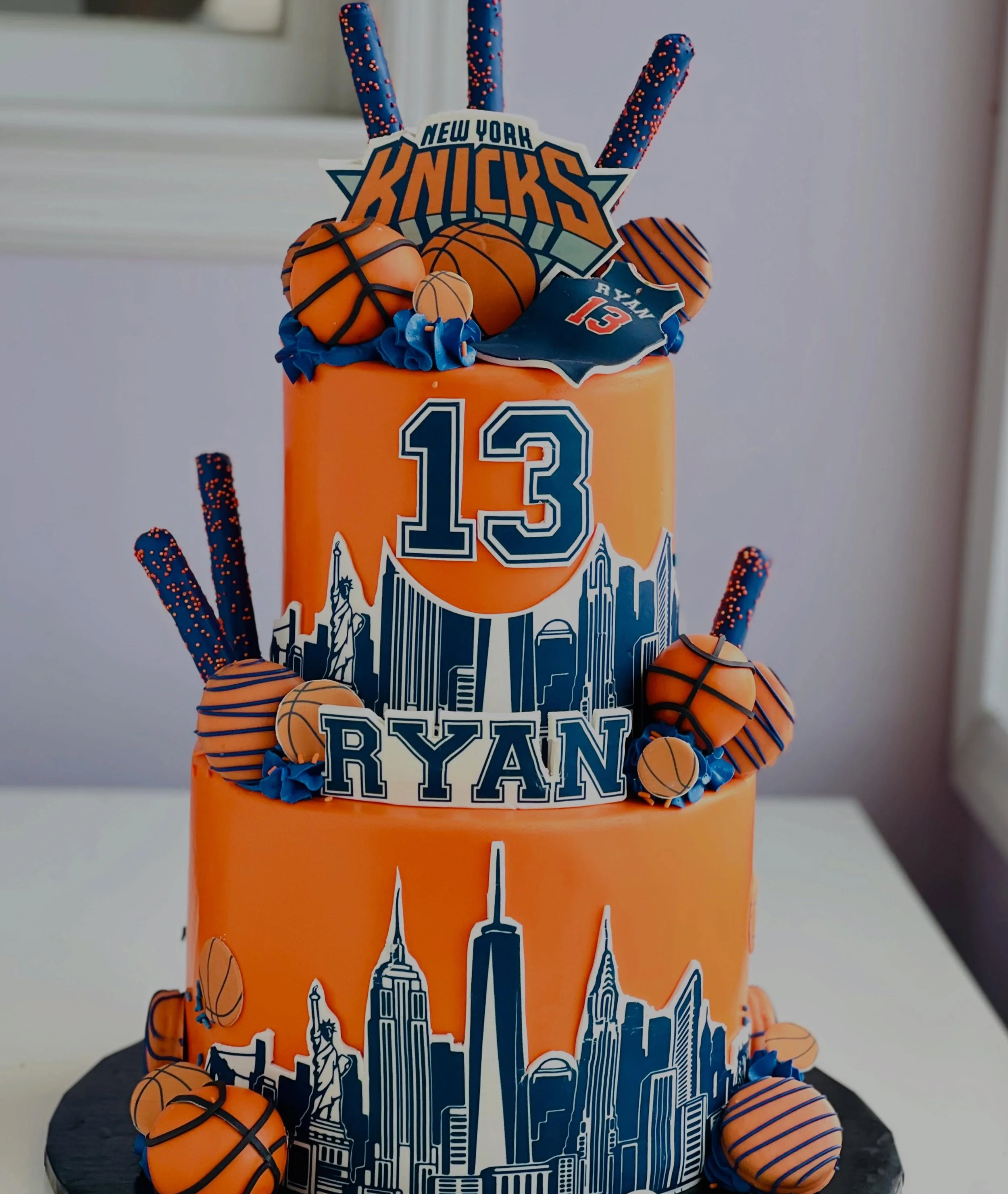 1 MORE TO GO!!!! 🏆 💙🧡💙🧡 #NYKNICKS #nbafinals #keremocakes