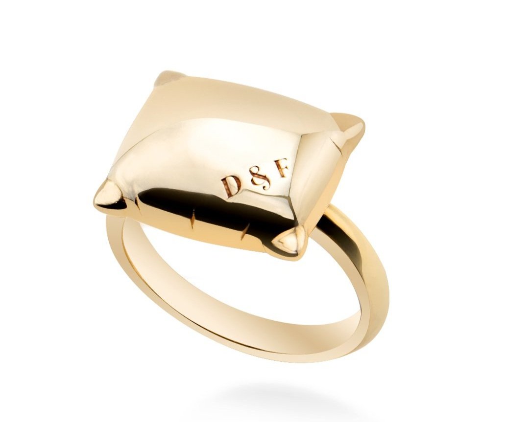 pillow shaped engravable gold ring for anniverary