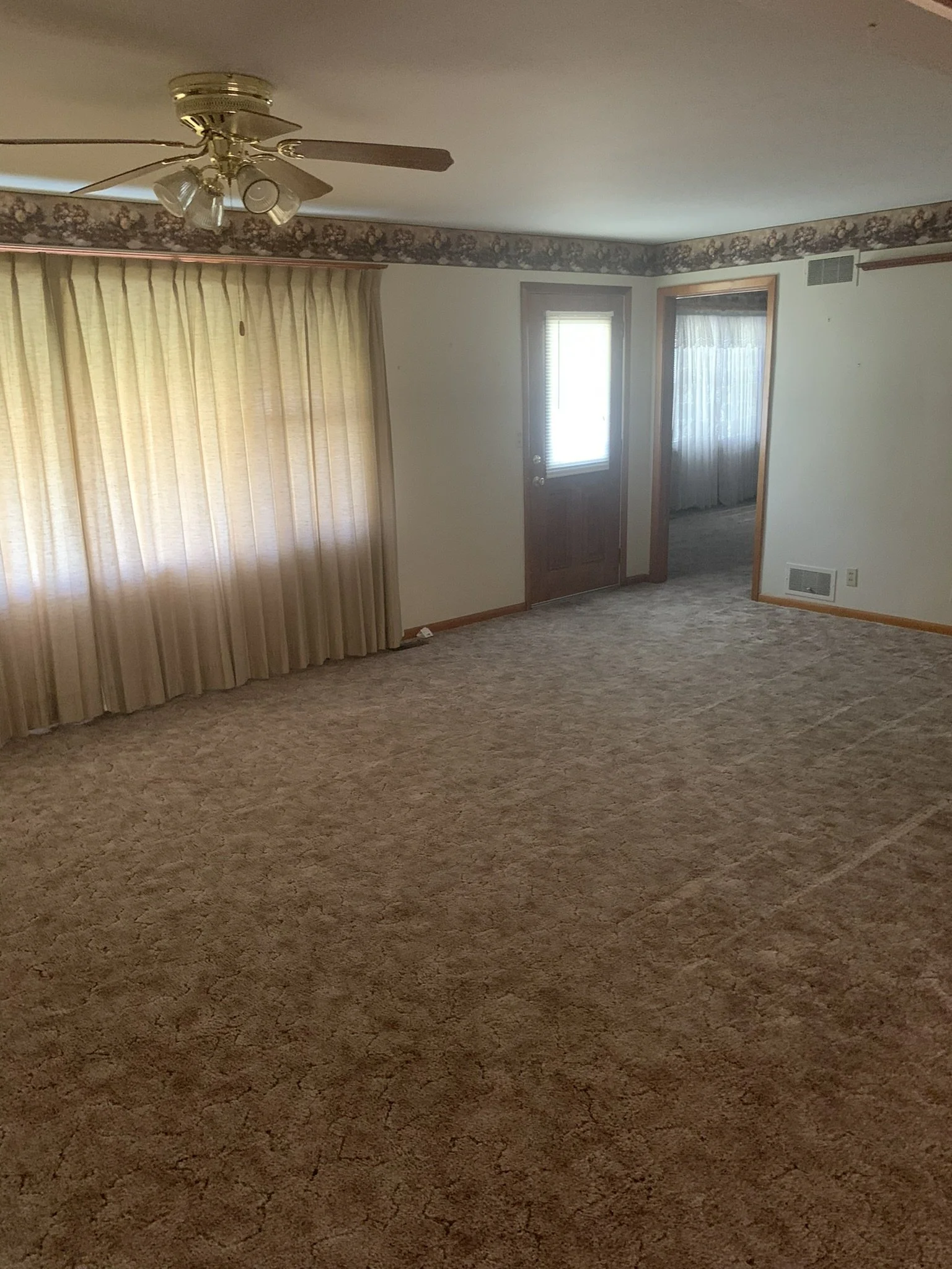 Real Estate Listin 406 South D Street, Herington, KS — Hallgren Real