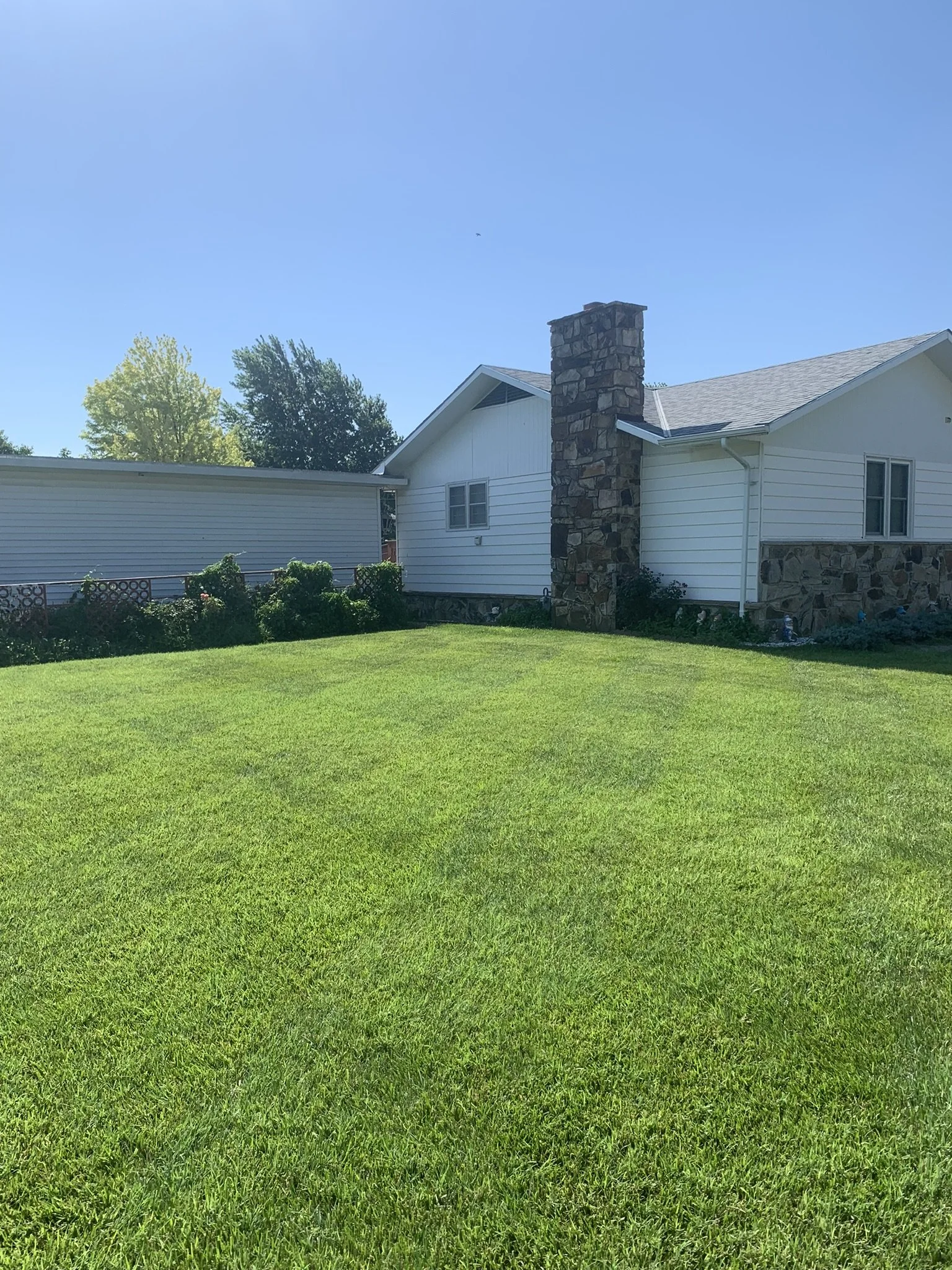 Real Estate Listin 406 South D Street, Herington, KS — Hallgren Real