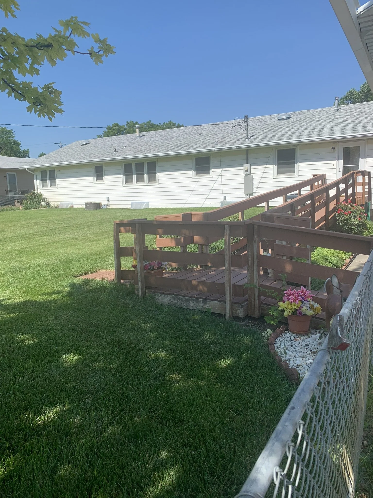 Real Estate Listin 406 South D Street, Herington, KS — Hallgren Real