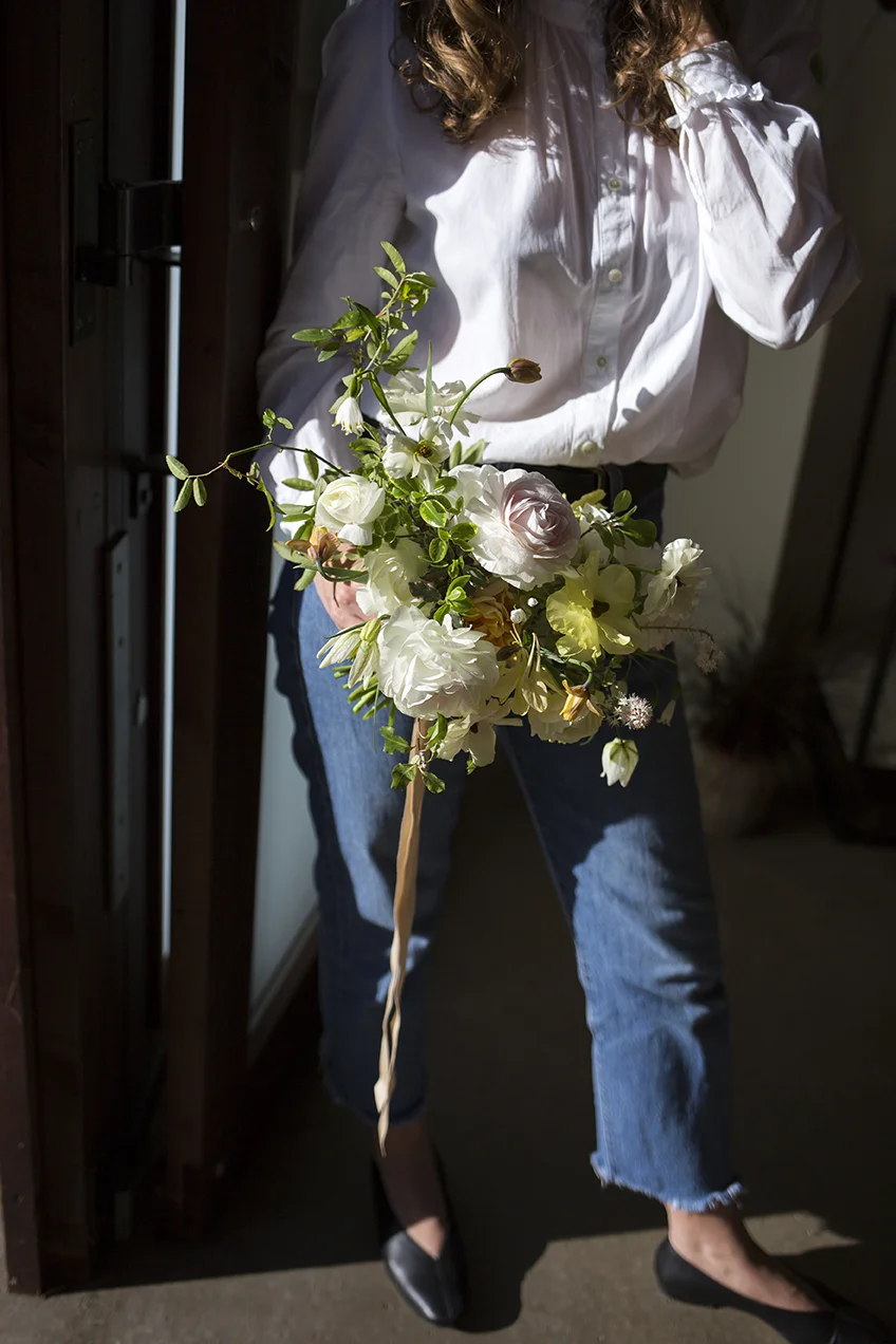 Flower School | Spring Masterclass demo: Jess’ loosely layered and romantic demo bouquet
