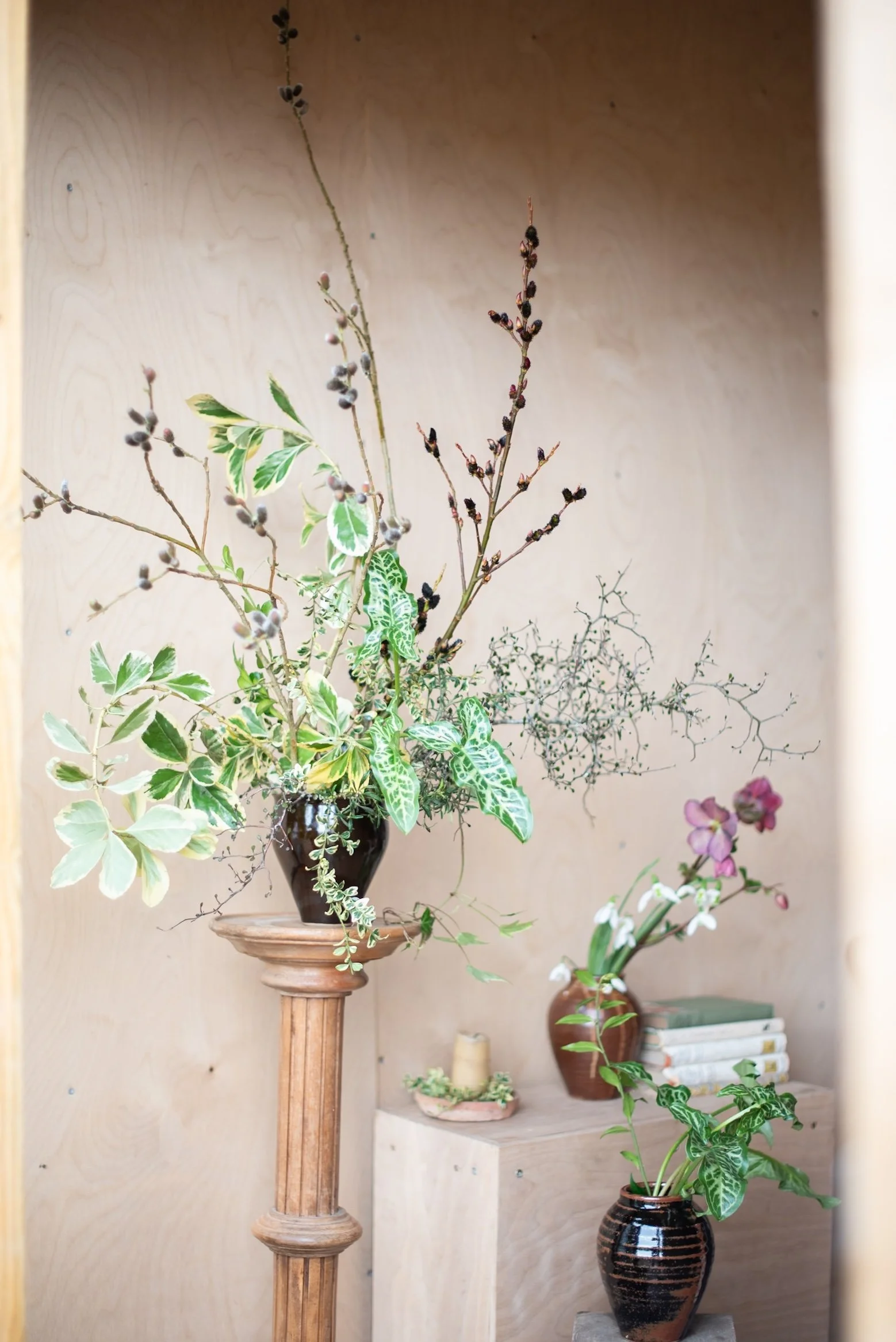 Naturalistic Flowers by Aesme Studio