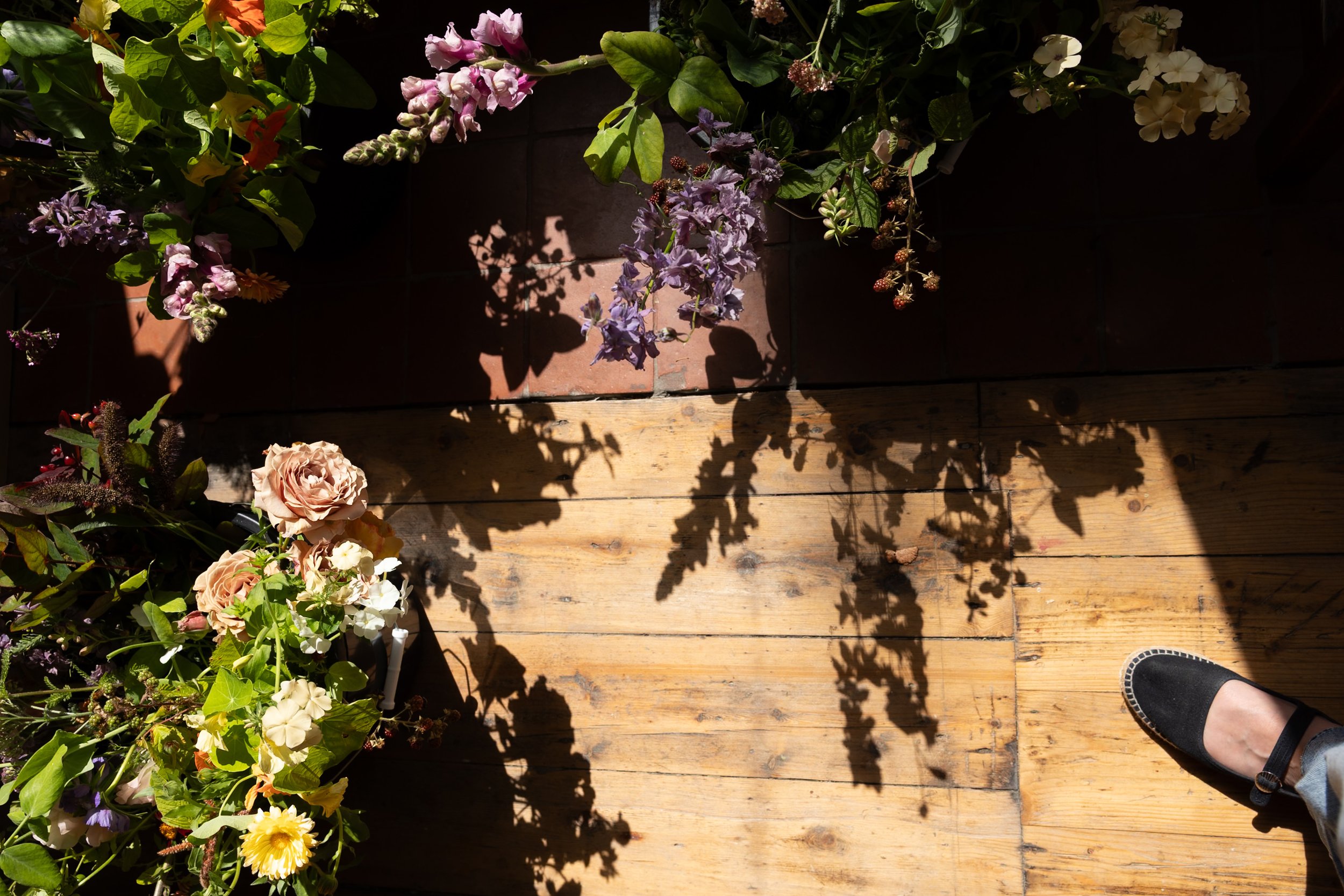 Naturalistic Flowers Aesme Studio
