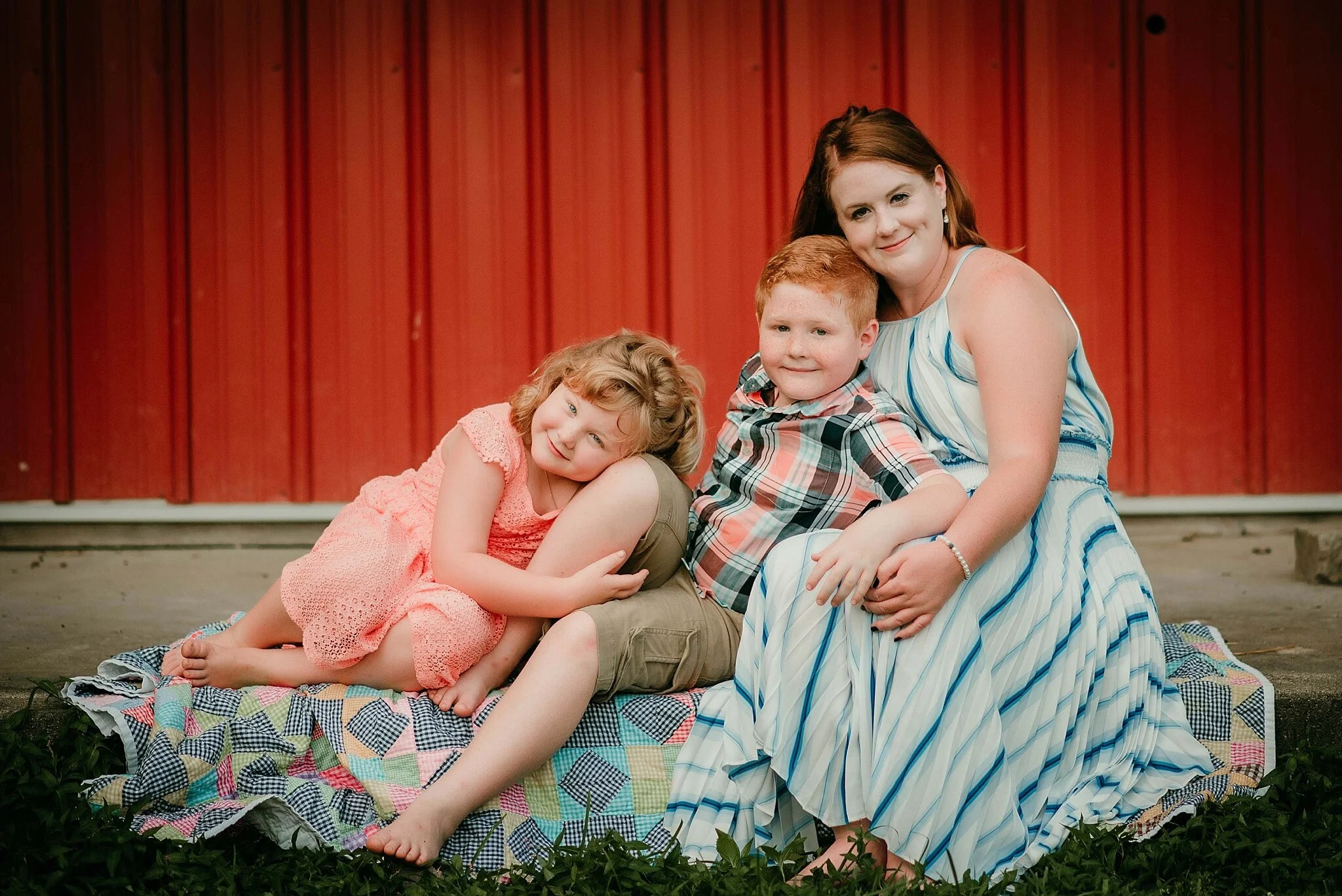 Maggie &amp; The Kids On The Farm - Columbus, IN Photographer