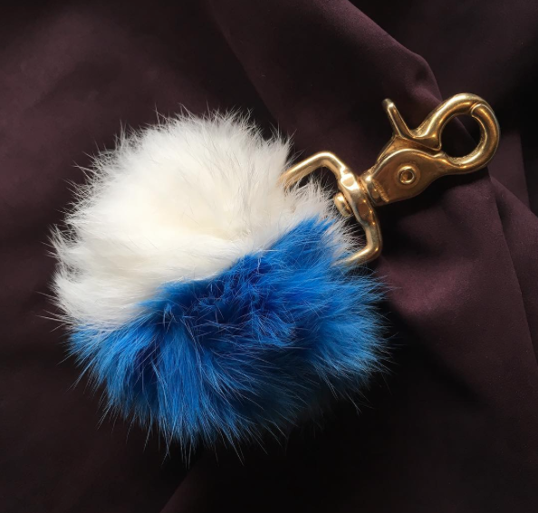 Two Tone Pompom  