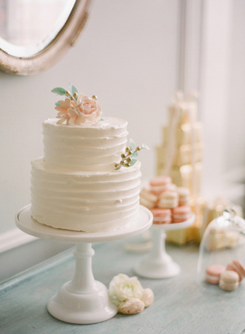 simple-cake-pretty-ruffles-soft-feminine