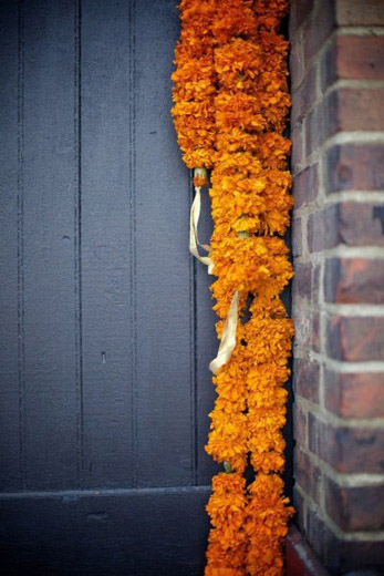 orange-marigolds-bengali-wedding
