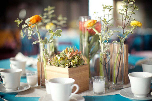 vintage-wood-succulent-ranunculus-wedding-centerpiece