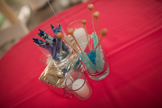 crayon-rock-candy-centerpiece