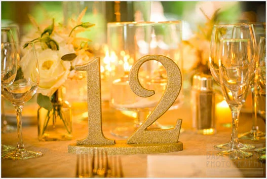 gold-sparkle-table-numbers-glitter