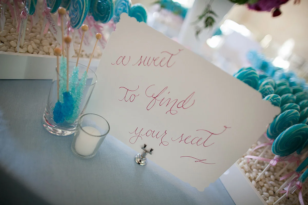 lollipop-escort-card-table