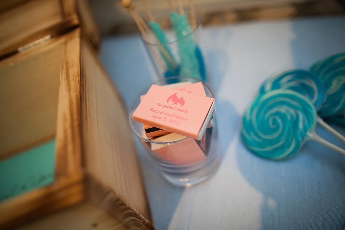 blue-lollipops-pink-matches