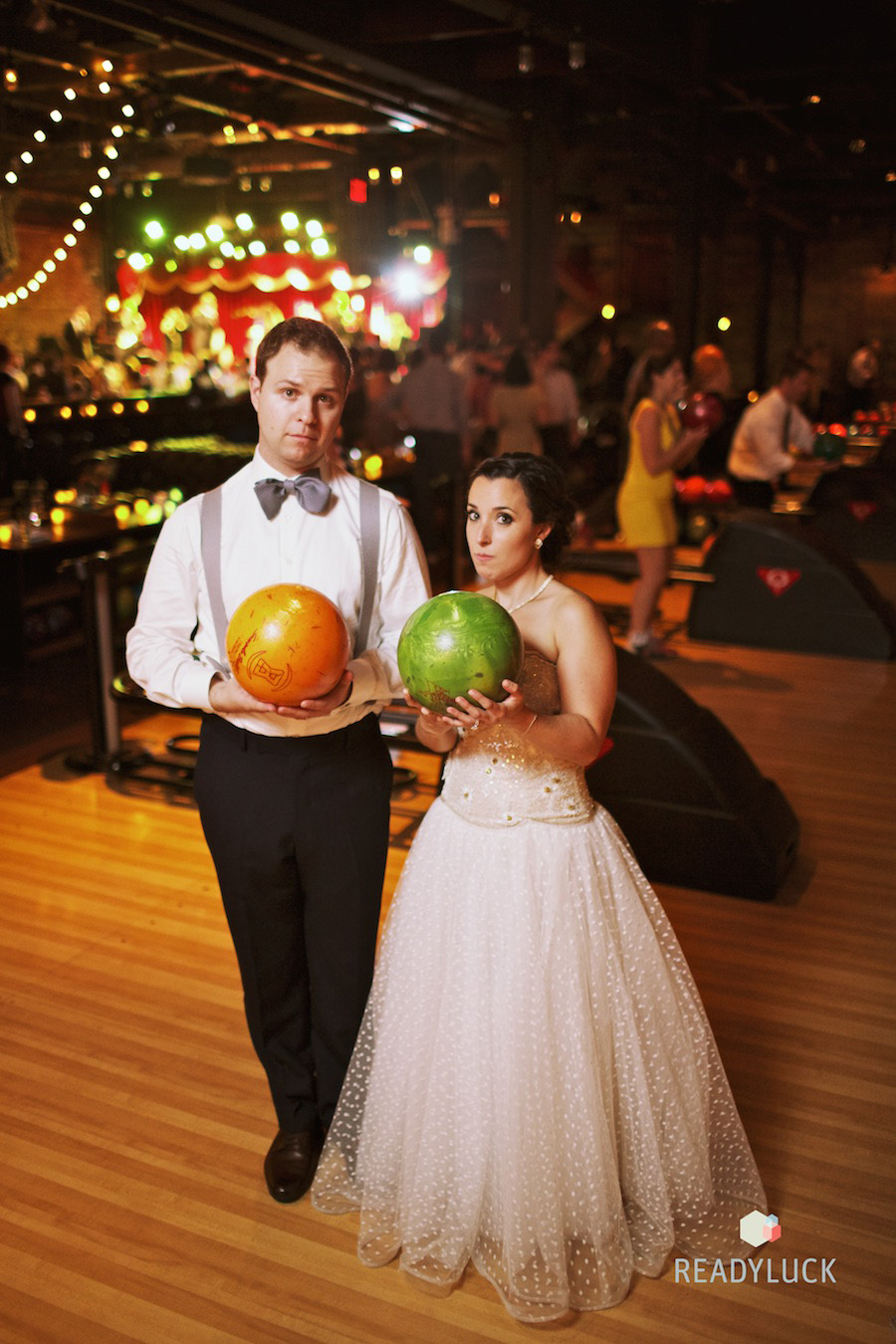 brooklyn-bowl-wedding-bride-groom-bowling