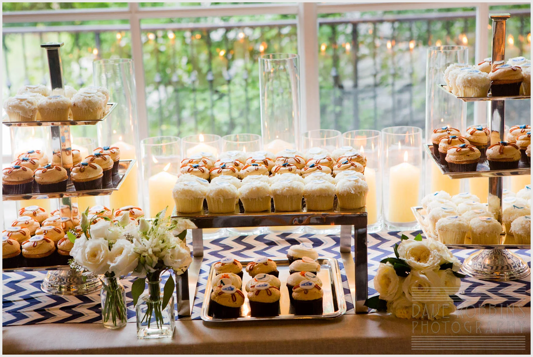 cupcake-cute-dessert-display-chevron-modern