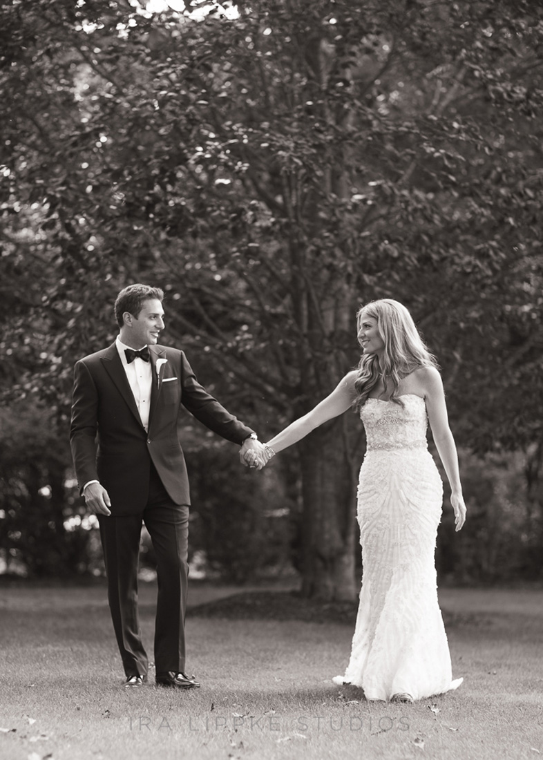 beautiful-bride-groom-photo-bw-outdoors-monique-lhuillier