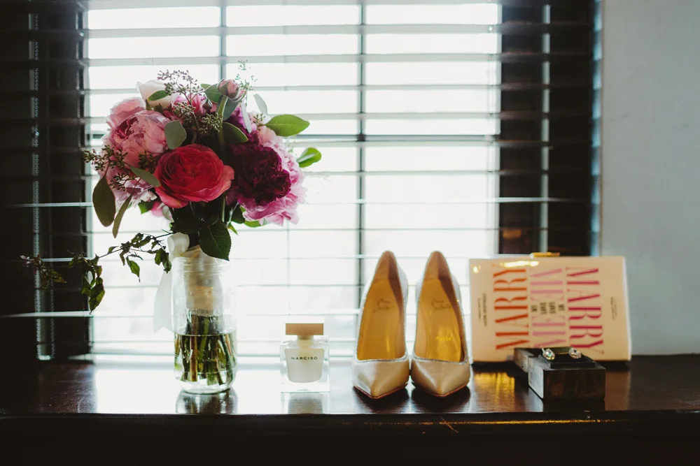 magenta-bouquet-wedding-shoes