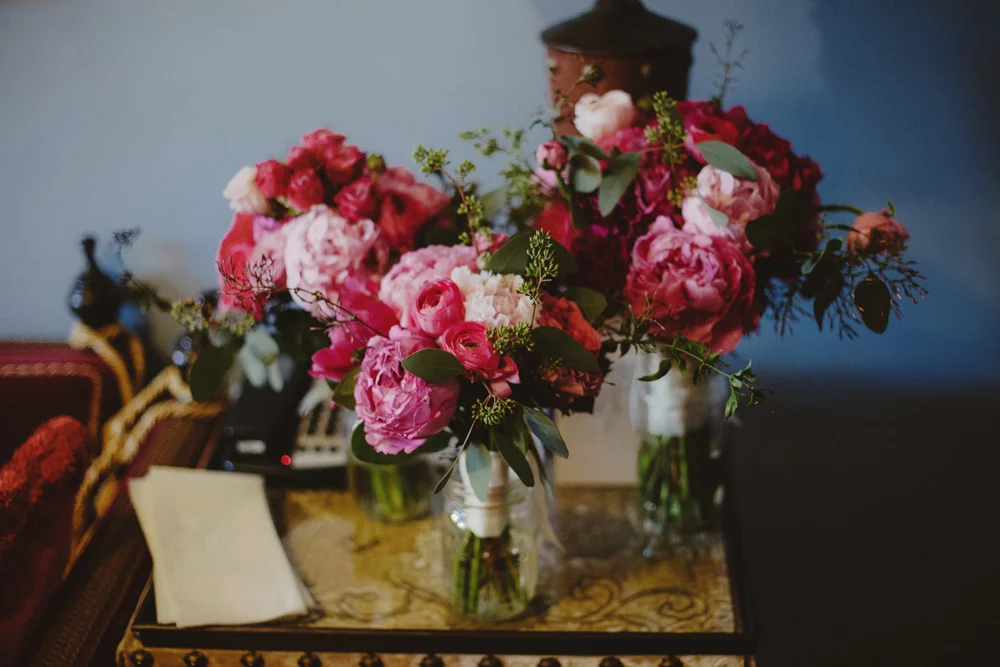 magenta-pink-bouquet-loose-organic-garden-peonies