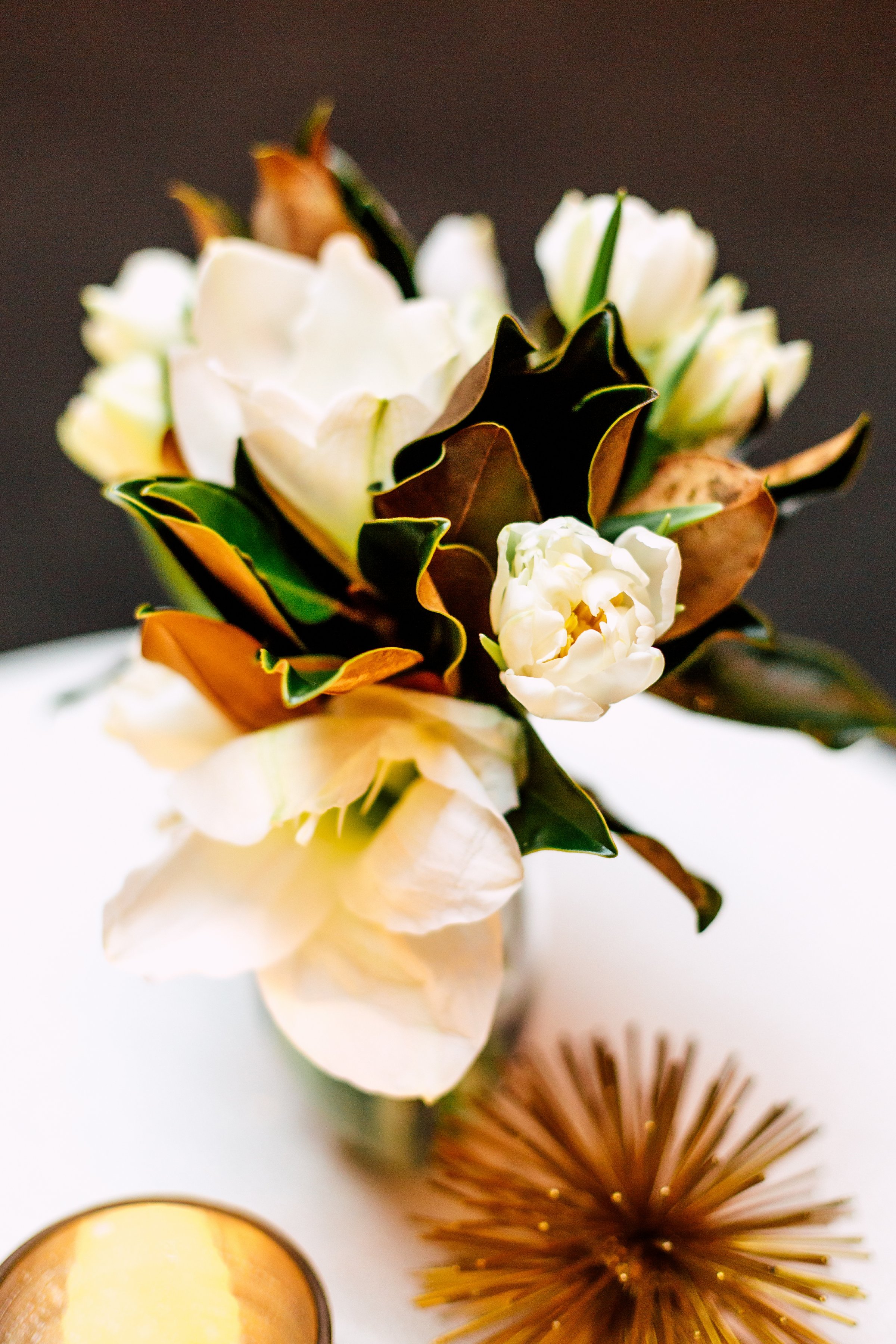floral-arrangement-design-white-event