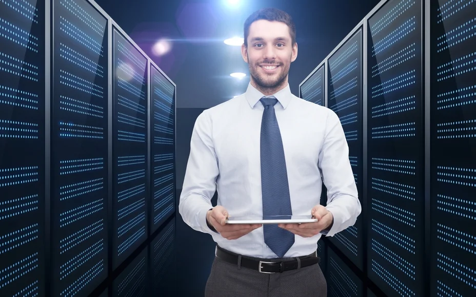 076609467-businessman-tablet-pc-over-ser.jpeg