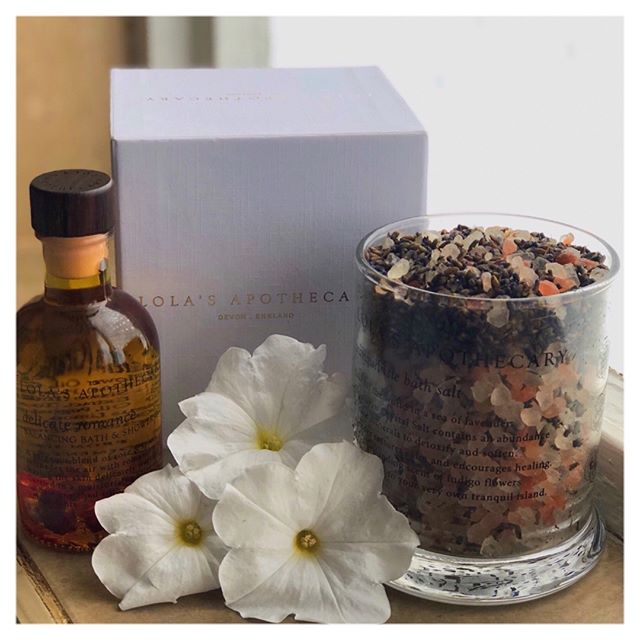 Amongst the hustle and bustle of city life 🤯 we try to find time to relax! @lolasapothecary introduced us to their delicate romance 🌹 #bathandshoweroil and tranquil isle #bathsalts. We can&rsquo;t wait for a 🛀 to 💆&zwj;♀️ with a glass of 🍷