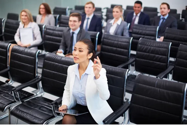 image of a room with people sitting feature image for phytop comparison