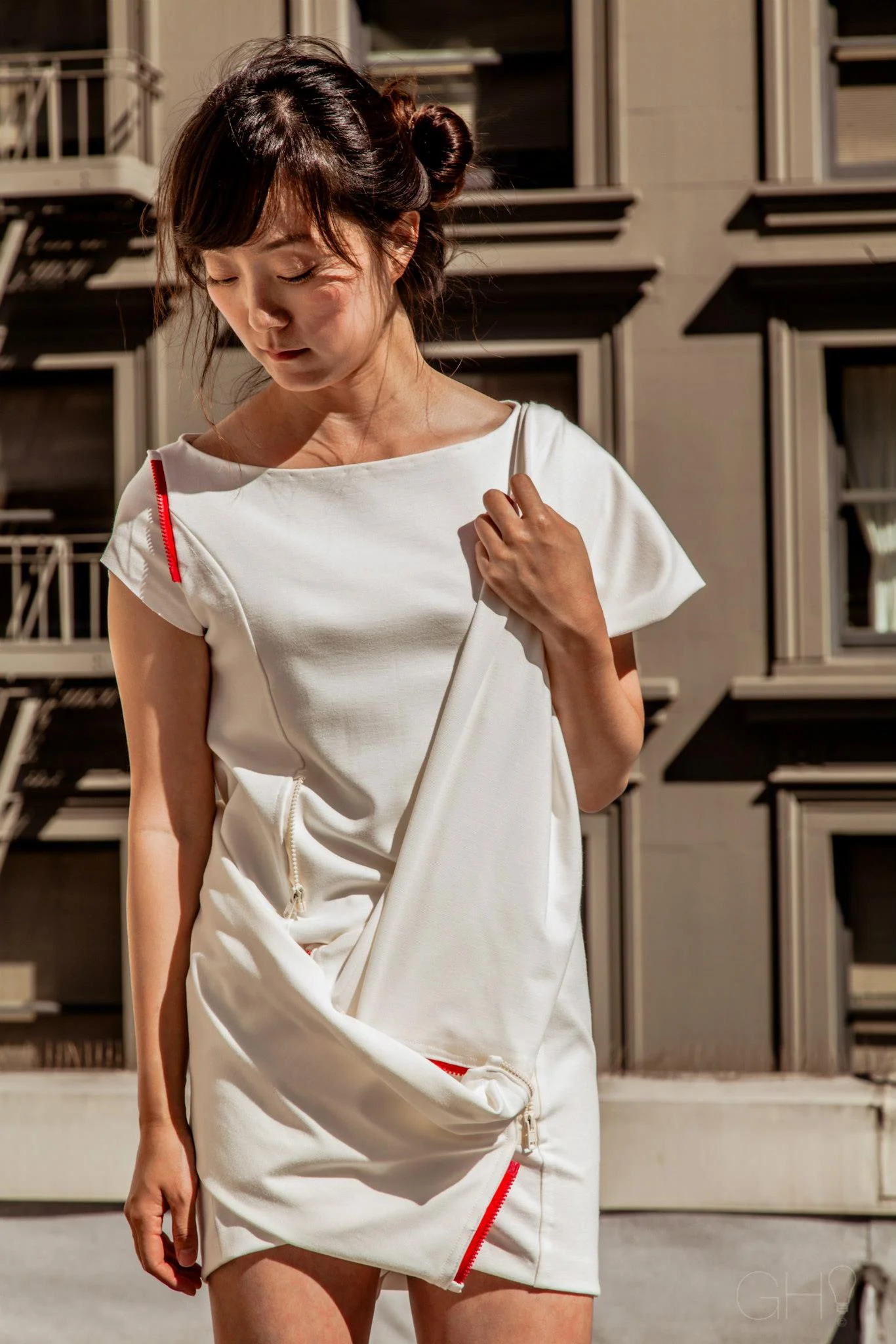   Borah Han's &nbsp;vision was aligned for Project Re-Think; To create a versatile fashion design from&nbsp;multiple fashion setups with a single purchased wardrobe — The "white dress wardobe".&nbsp;  &nbsp;The concept rises us out of the waste and c