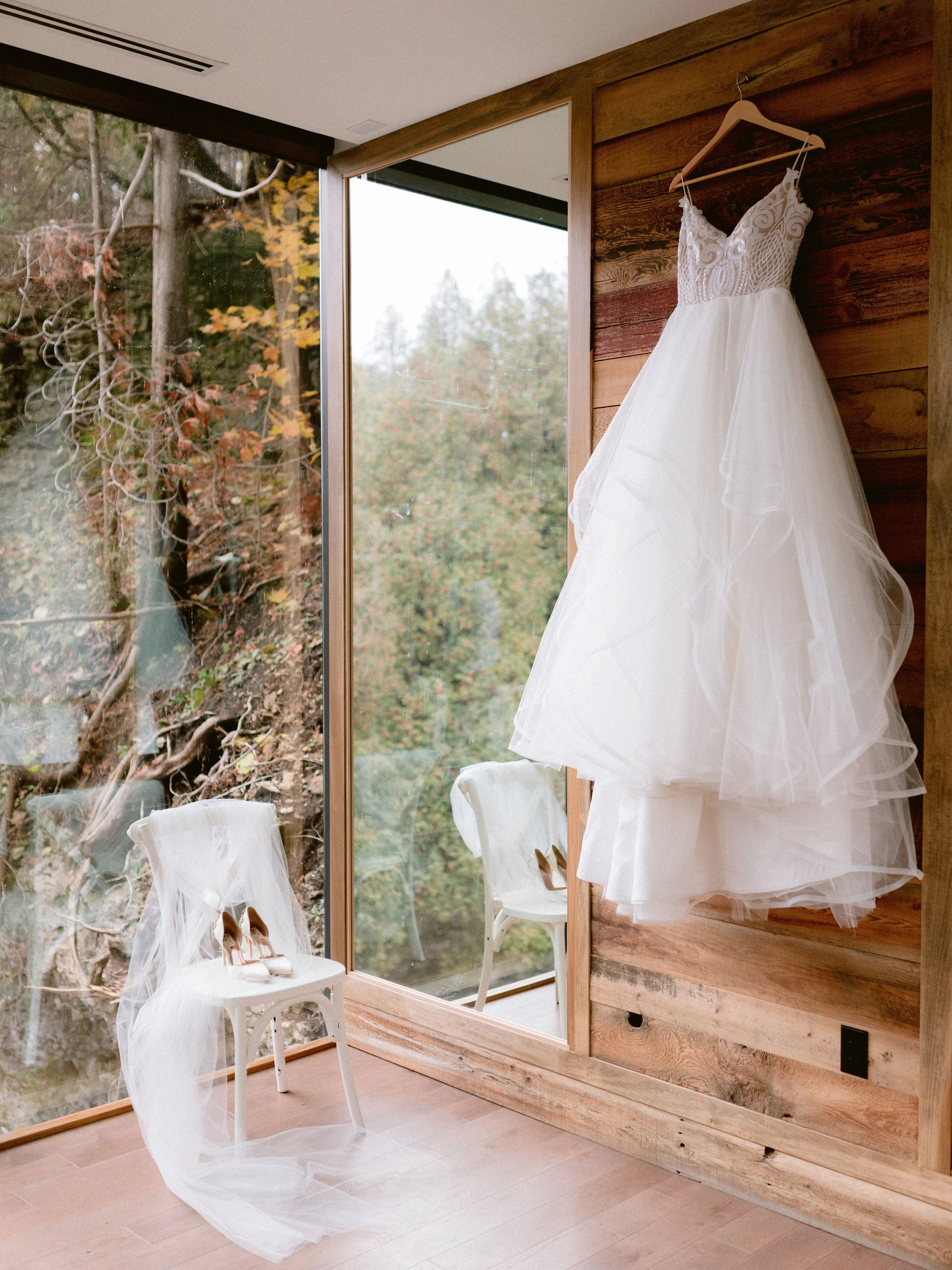 Sneak_Danielle_Nolan_Elora_Mill(2of20).jpg