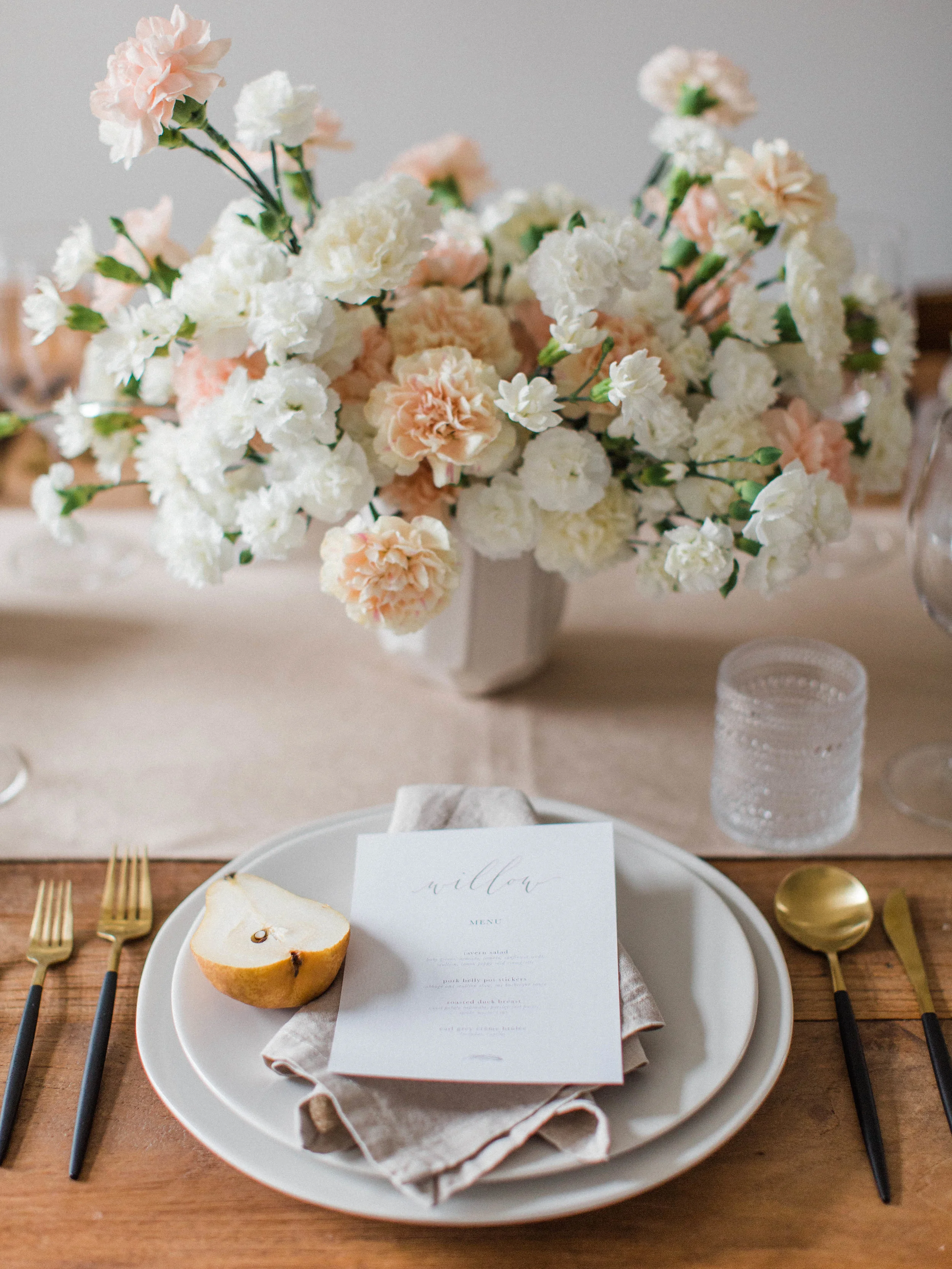 minimalistshoot2018_aberdeentavern(49of193).jpg
