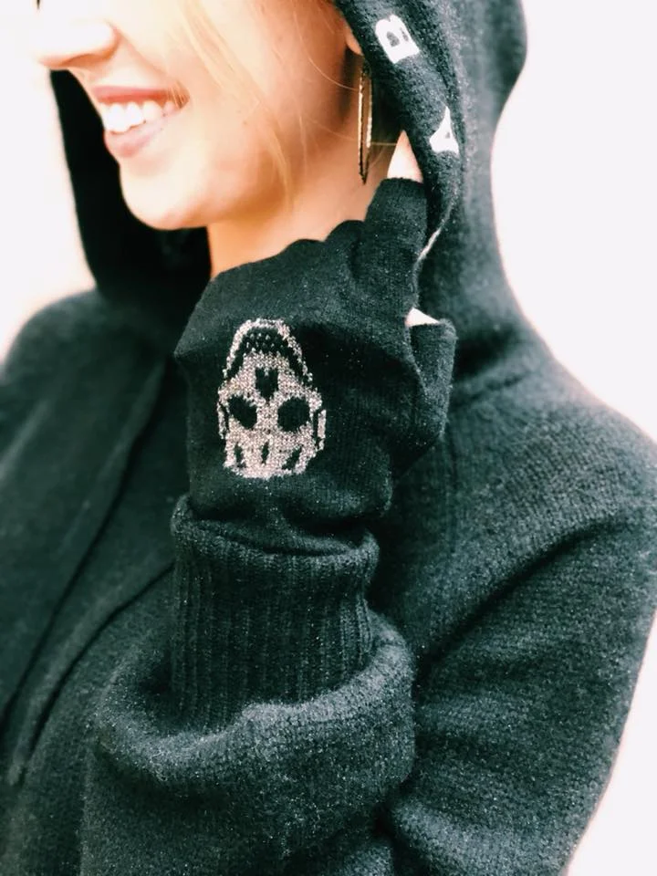 SKull cashmere babe hoodie, fingerless metallic gloves