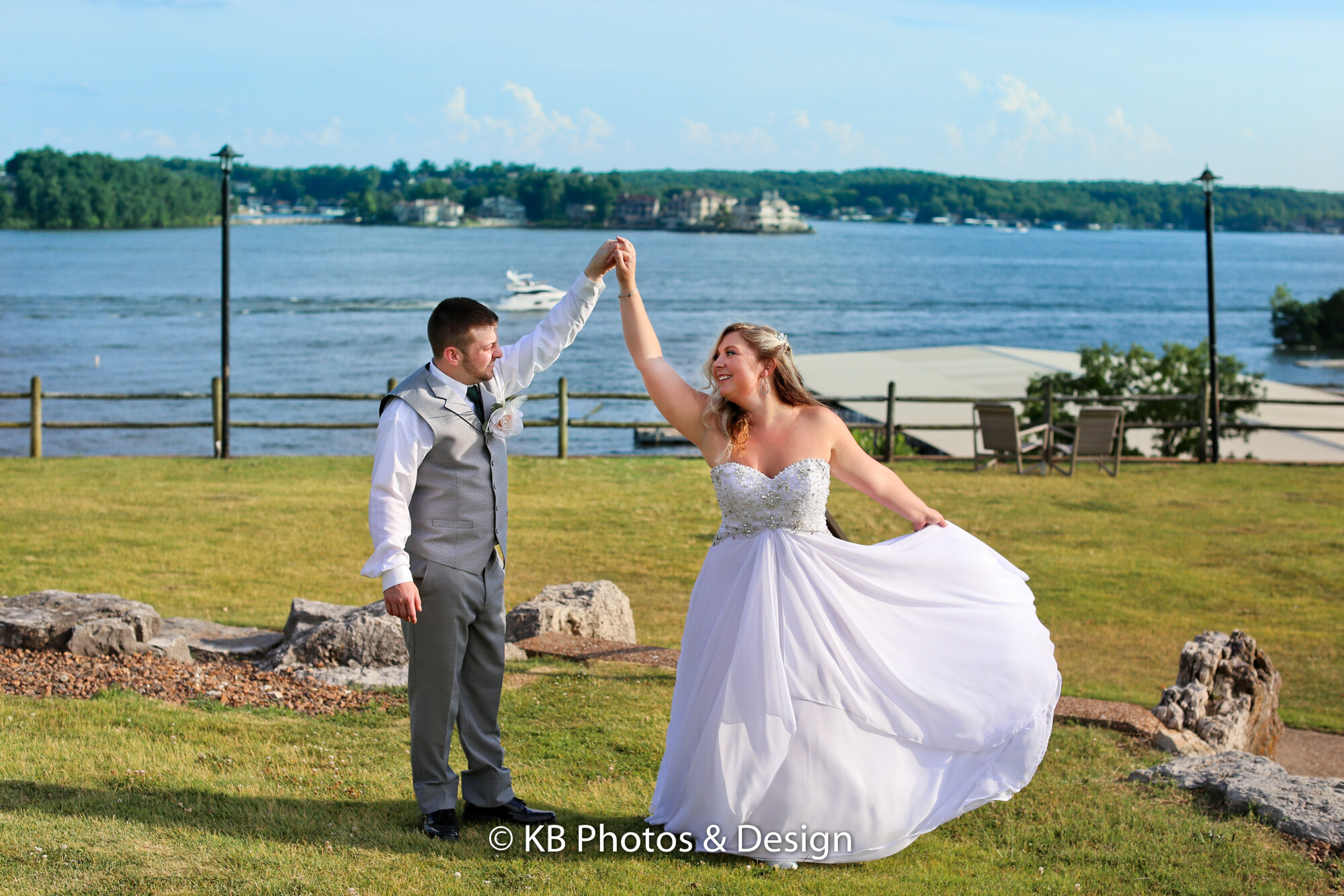 Wedding-Lake-of-the-Ozarks-Missouri-destination-Nathan-Alexis-35.JPG