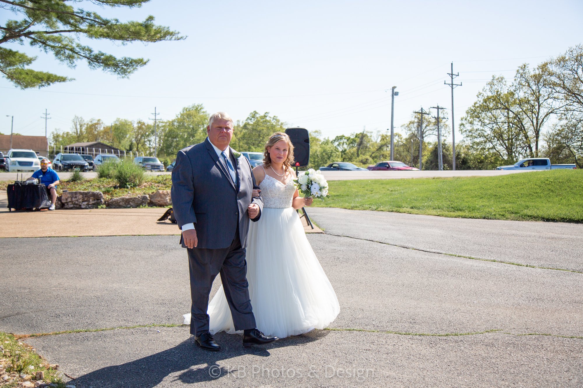 Josh-Michelle-Wedding-Lake-of-the-Ozarks-Jefferson-City-Missouri-Margaritaville-Lake-Resort-wedding-photographer-KB-Photos-and-Design-218.jpg