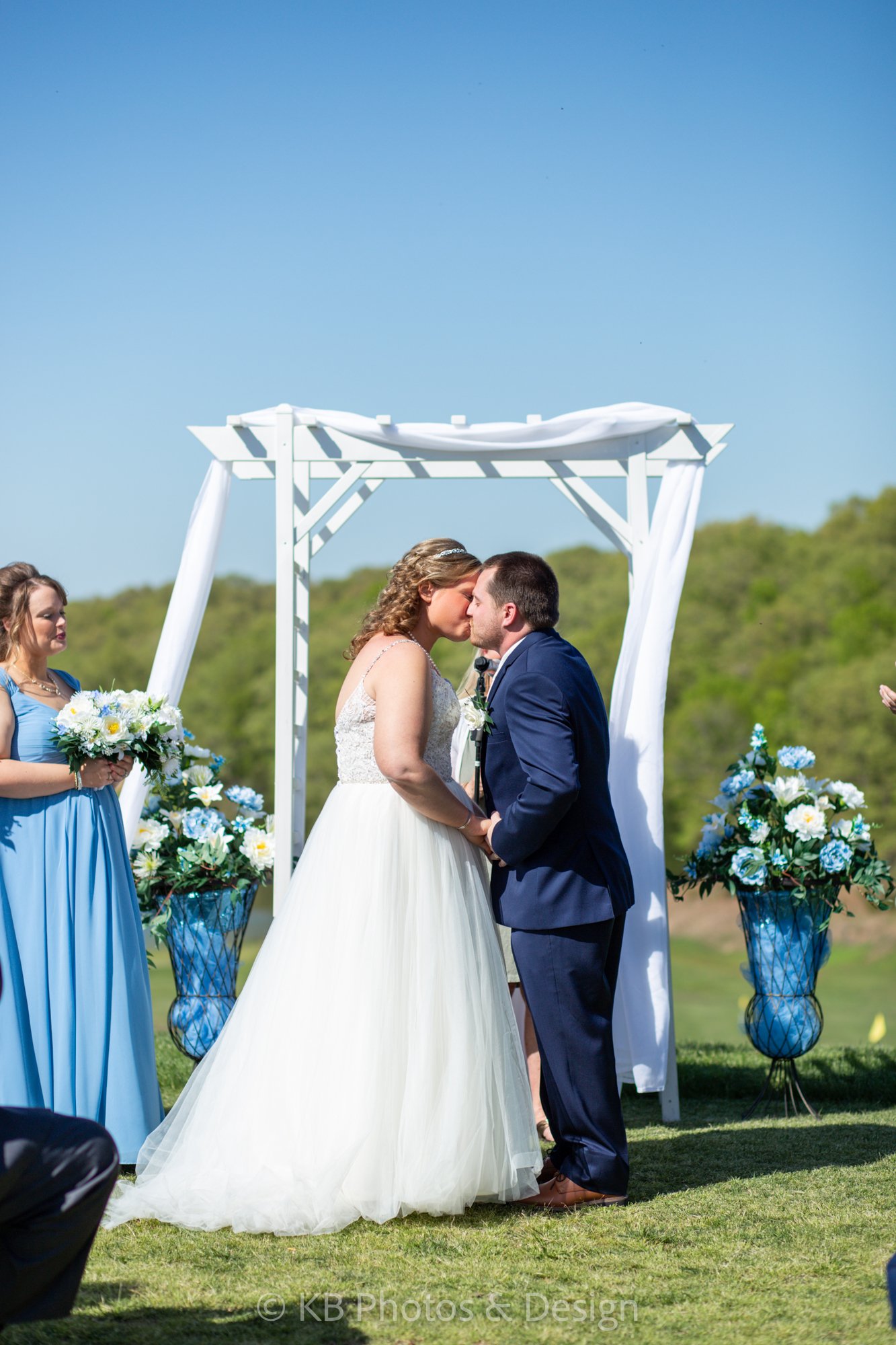 Josh-Michelle-Wedding-Lake-of-the-Ozarks-Jefferson-City-Missouri-Margaritaville-Lake-Resort-wedding-photographer-KB-Photos-and-Design-186.jpg