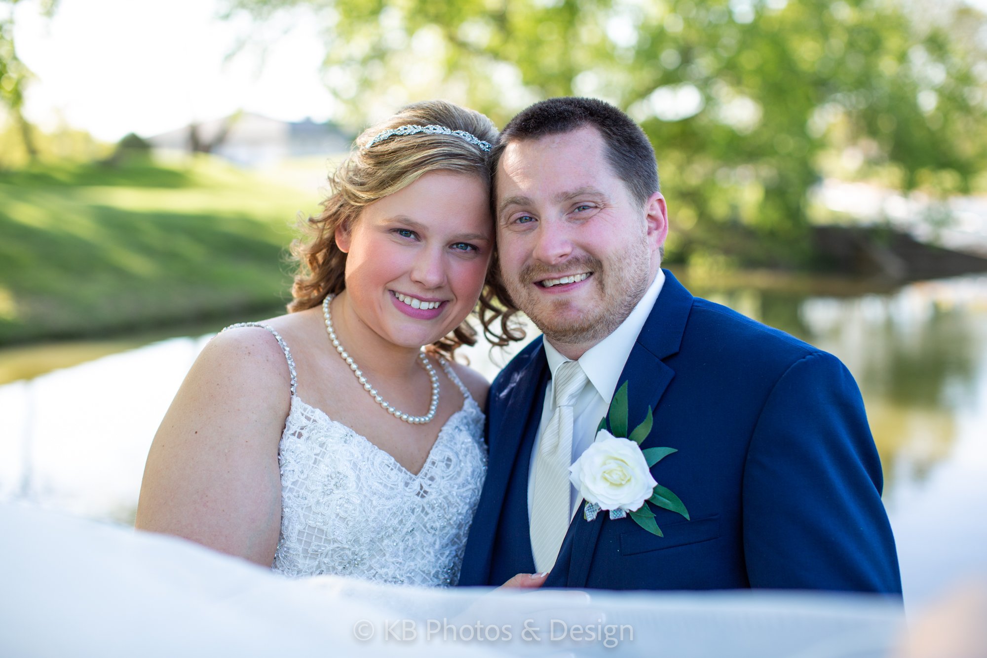 Destination Wedding Photography at Margaritaville Resort Lake of the Ozarks Missouri with KB Photos and Design