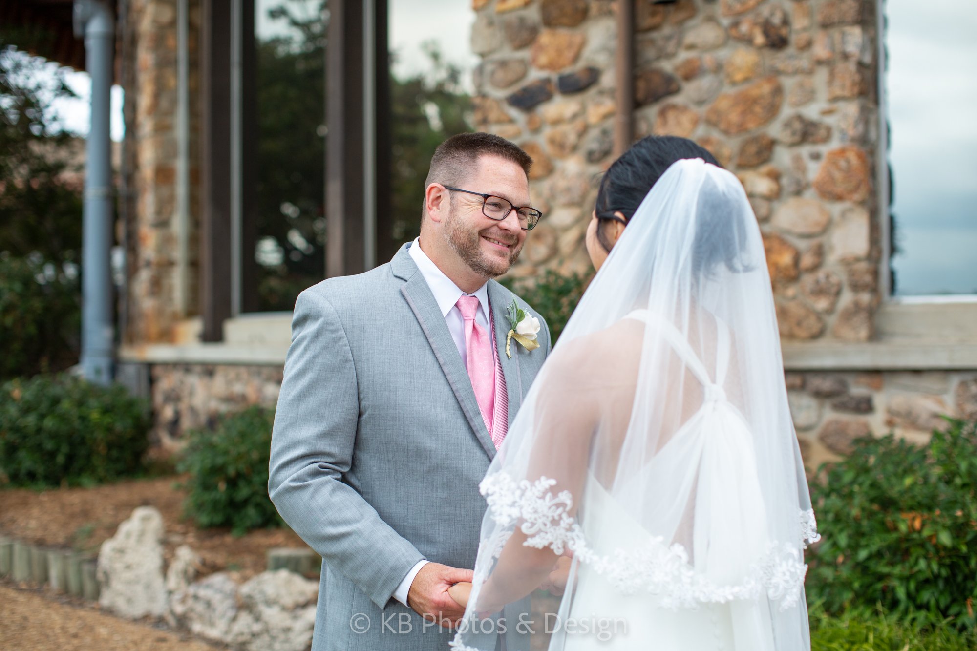 Wedding-Destination-Photography-Lake-of-the-Ozarks-Missouri-Nick_Irene-Jefferson-City-bride-groom-Lodge-of-Four-Seasons-wedding-photographer-KB-Photos-and-Design-137.jpg
