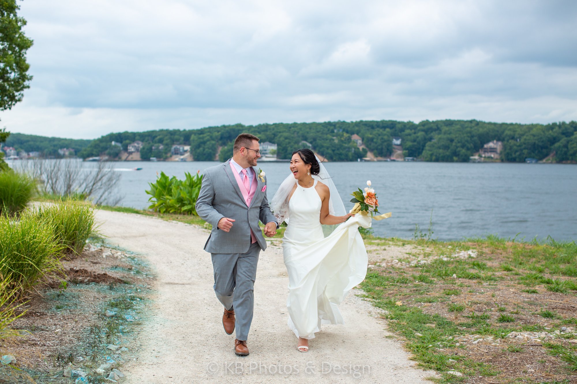 Wedding-Destination-Photography-Lake-of-the-Ozarks-Missouri-Nick_Irene-Jefferson-City-bride-groom-Lodge-of-Four-Seasons-wedding-photographer-KB-Photos-and-Design-214.jpg