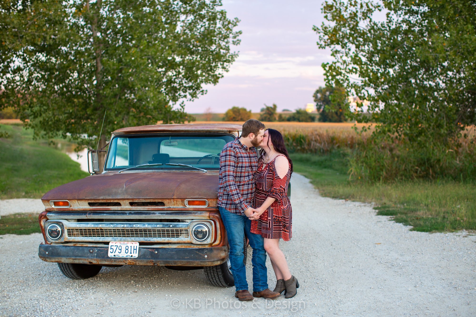 Jefferson-City-Missouri-engagement-photos-Baylee-Ethan-Capital-Bluffs-Event-Center-mid-Missouri-Engagement-Photos-KB-Photos-and-Design-65.jpg