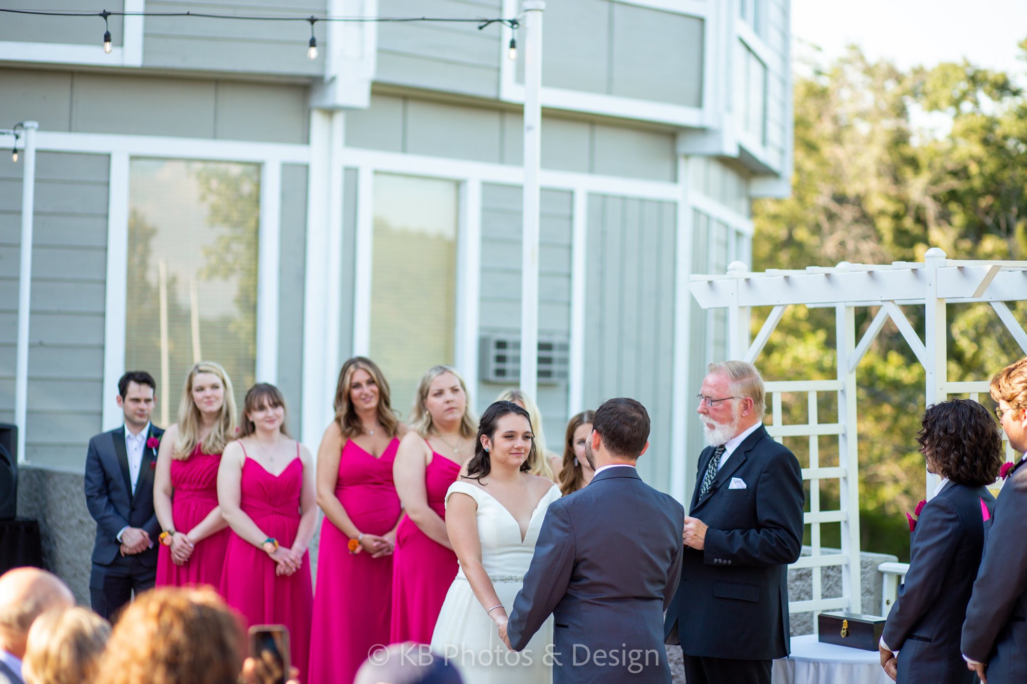Wedding-Kirk-Darby-Lake-of-the-Ozarks-Margaritaville-Missouri-Jefferson-City-wedding-photos-KB-Photos-and-Design-380.jpg