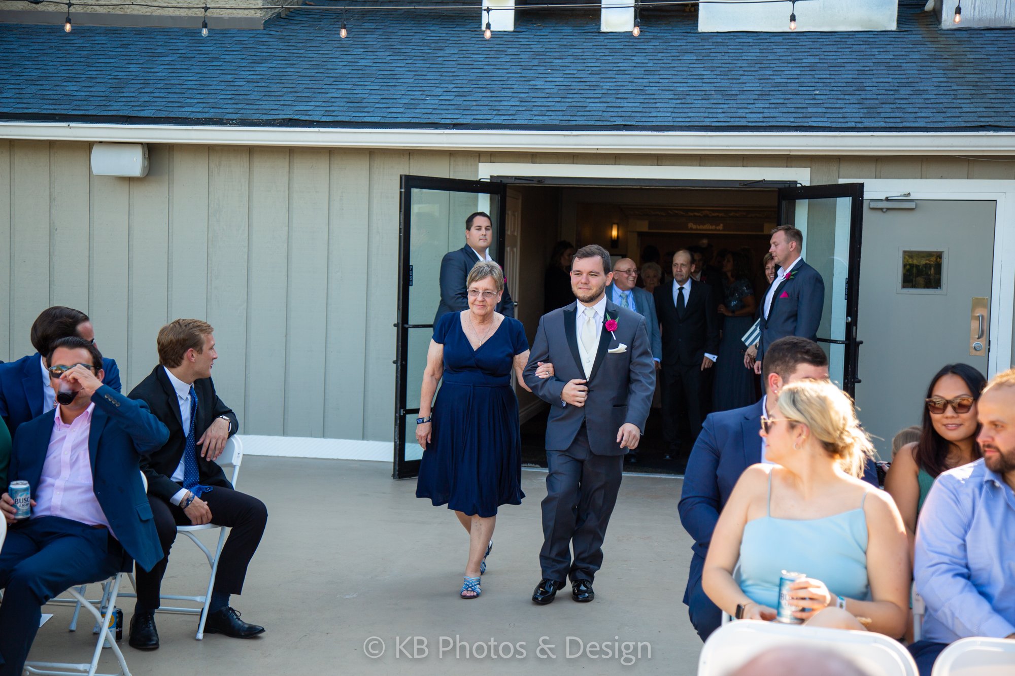 Wedding-Kirk-Darby-Lake-of-the-Ozarks-Margaritaville-Missouri-Jefferson-City-wedding-photos-KB-Photos-and-Design-421.jpg