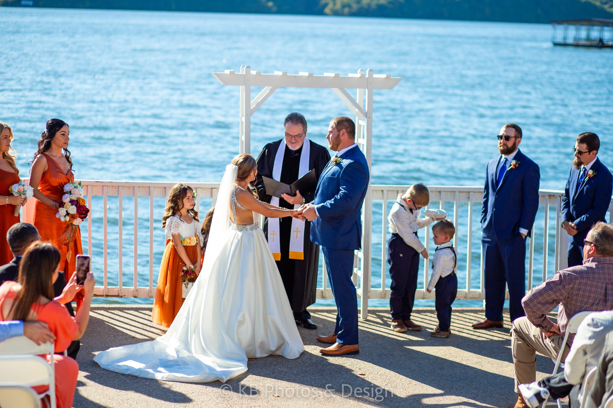 Ruqqia-Colton-Wedding-Photos-Margaritaville-Lake-Resort-Jefferson-City-Missouri-destination-wedding-photos-Missouri-KB-Photos-and-Design-482.jpg