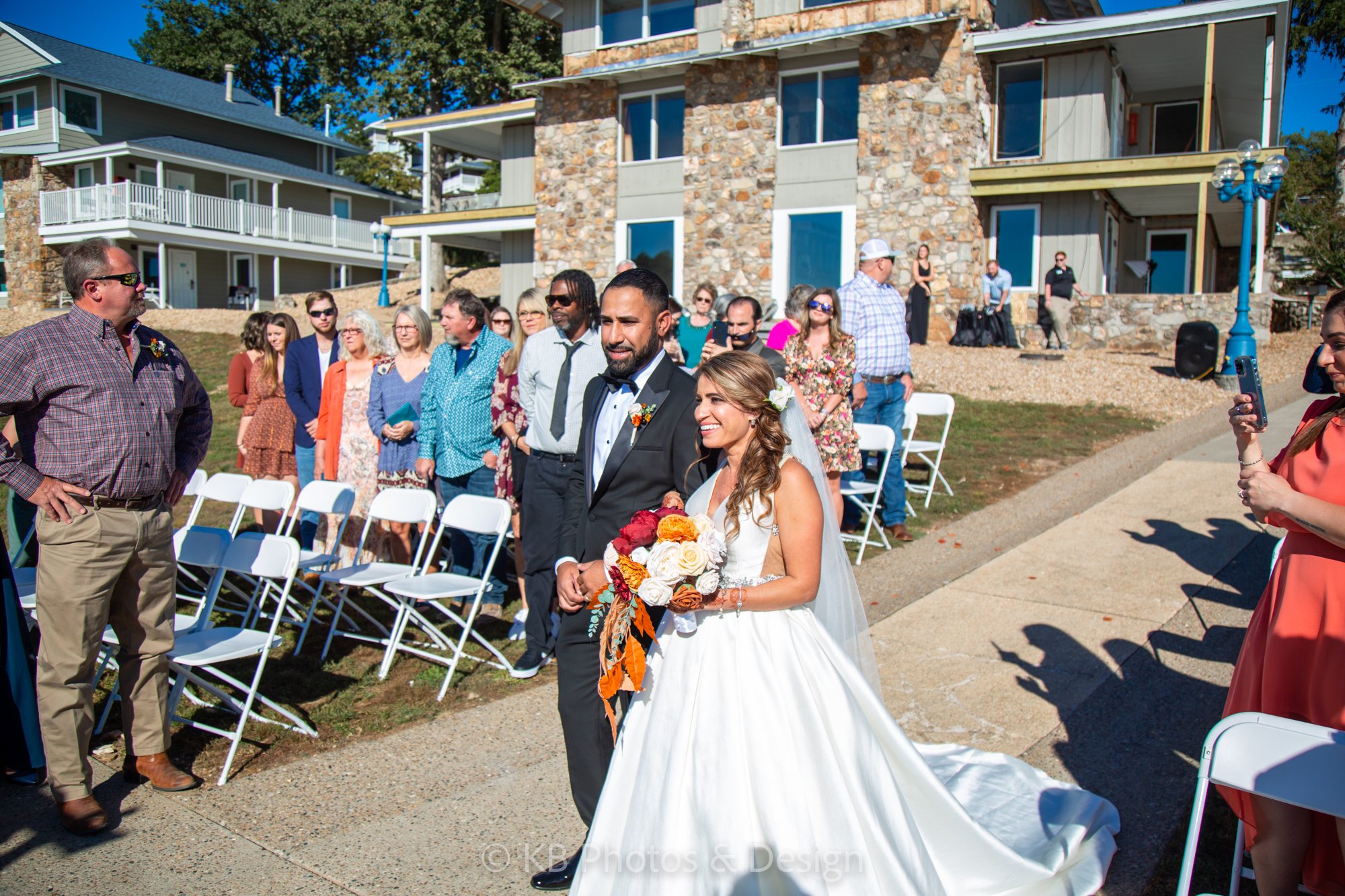 Ruqqia-Colton-Wedding-Photos-Margaritaville-Lake-Resort-Jefferson-City-Missouri-destination-wedding-photos-Missouri-KB-Photos-and-Design-535.jpg