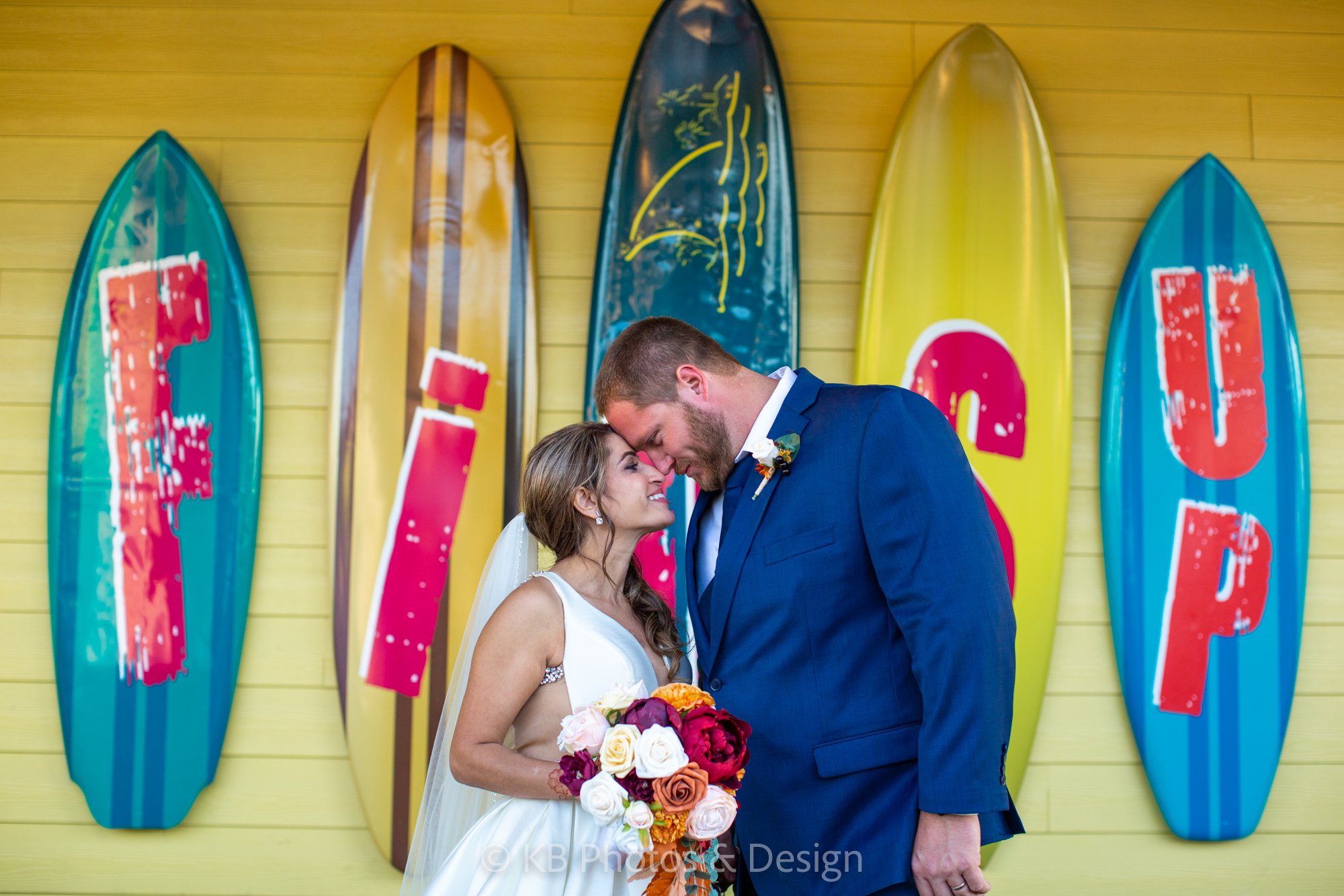 Ruqqia-Colton-Wedding-Photos-Margaritaville-Lake-Resort-Jefferson-City-Missouri-destination-wedding-photos-Missouri-KB-Photos-and-Design-286.jpg