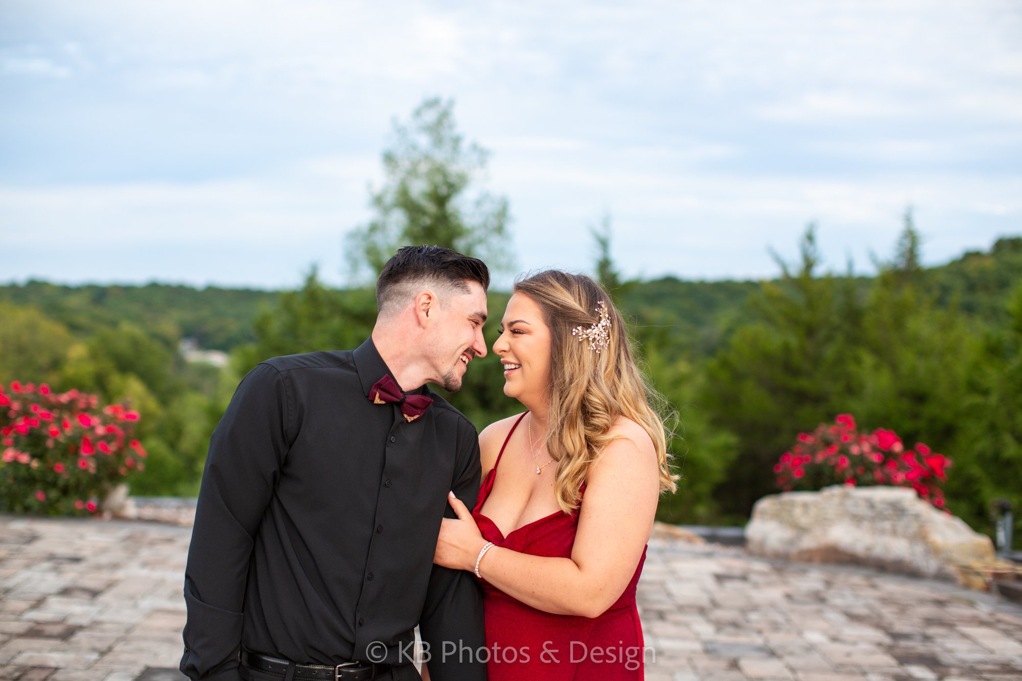 Missouri-Engagement-Session-Choose-Season-Canterbury-Winery-Lake-of-the-Ozarks-Jefferson-City-Columbia-mid-Missouri-wedding-photographer-engagement-KB-Photos-and-Design-4.jpg