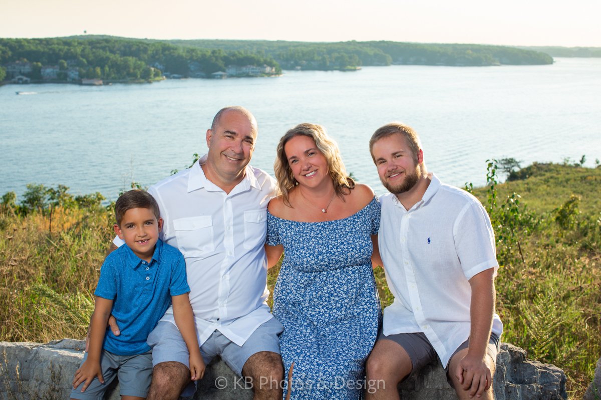 Mueth-Extended-Family-Photos-Anniversary-Reunion-Photographer-Lake-of-the-Ozarks-KB-Photos-and-Design-family-photographer-1.jpg