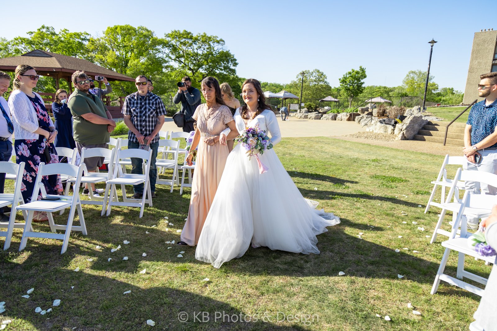 Wedding-Lanna-Brad-Lodge-of-Four-Seasons-St-Louis-STL-Lake-of-the-Ozarks-Missouri-wedding-photographer-KB-Photos-and-Design-bride-groom-photos-428.jpg